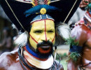 46 Huli Wigman at a Sing Sing in Tari 800