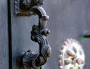10 on a store front in antigua  guatemala 800