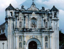 10 church in front of volcano de agua in antigua 800