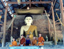 12 Squeezed between Buddhist monks in Thailand 800