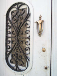 knocker